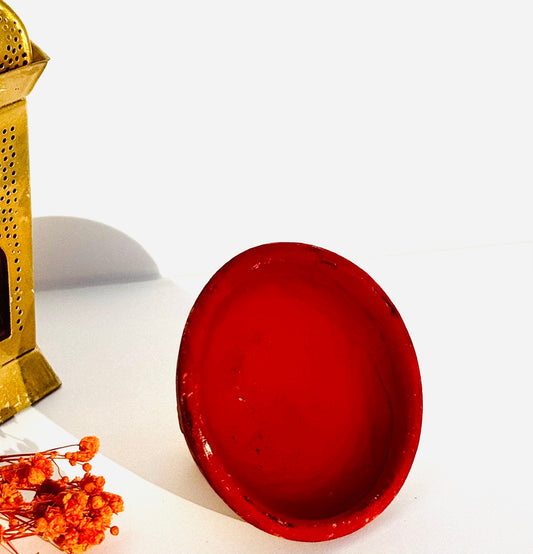 What Is Aker Fassi? A Moroccan Beauty Ritual for Lips and Cheeks